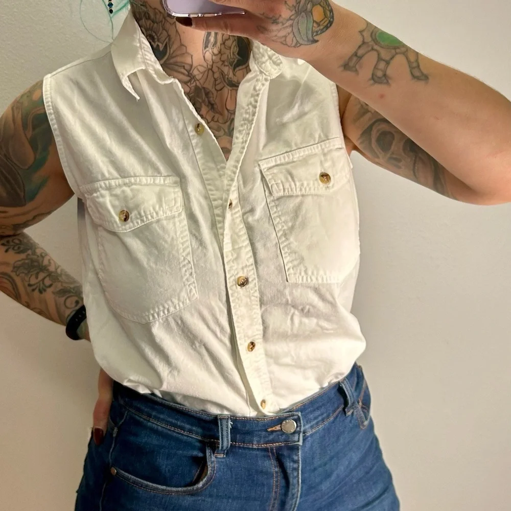 Pass Port Fashion Vintage Women's White Sleeveless Button Up Shirt Size Medium - Picture 1 of 8